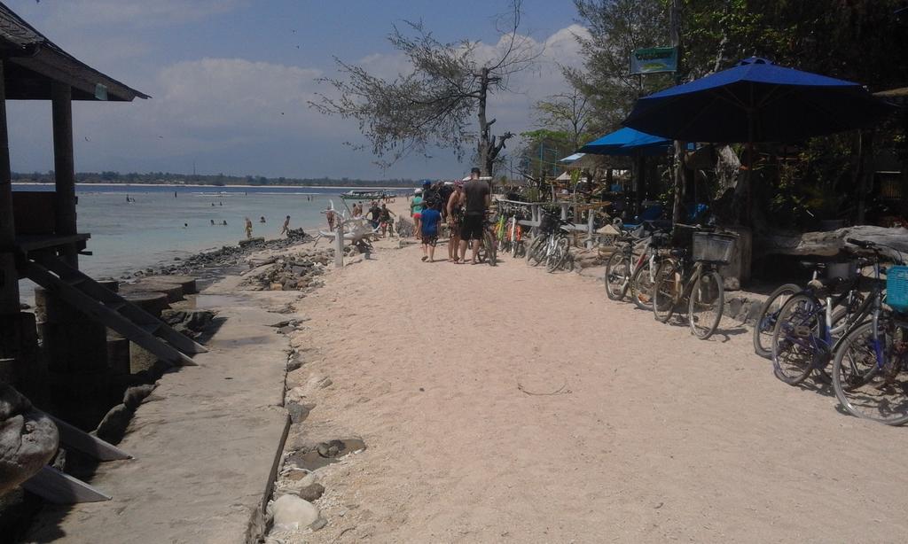 Coral Beach Pizza Cottages Gili Trawangan Eksteriør bilde