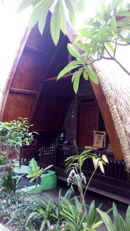 Coral Beach Pizza Cottages Gili Trawangan Eksteriør bilde