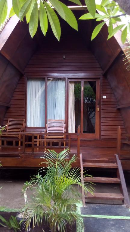 Coral Beach Pizza Cottages Gili Trawangan Eksteriør bilde