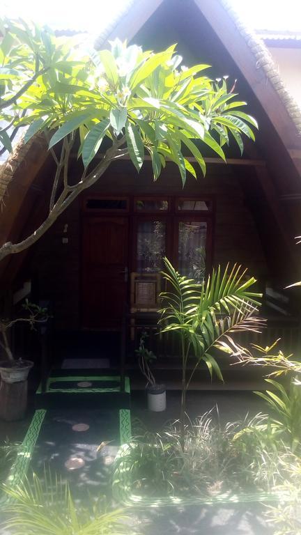 Coral Beach Pizza Cottages Gili Trawangan Eksteriør bilde