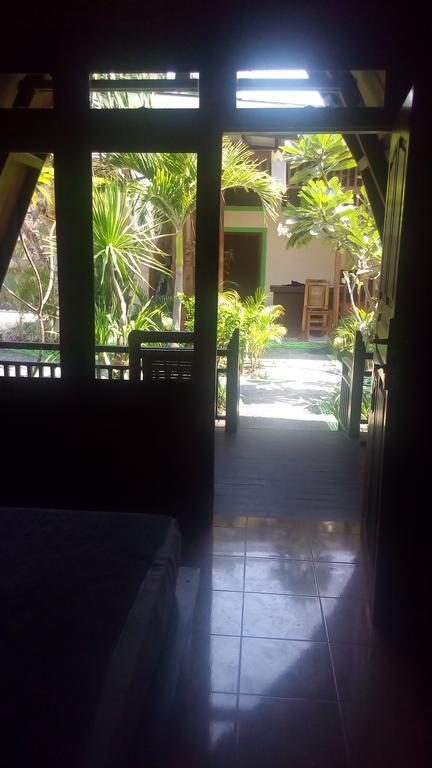Coral Beach Pizza Cottages Gili Trawangan Eksteriør bilde