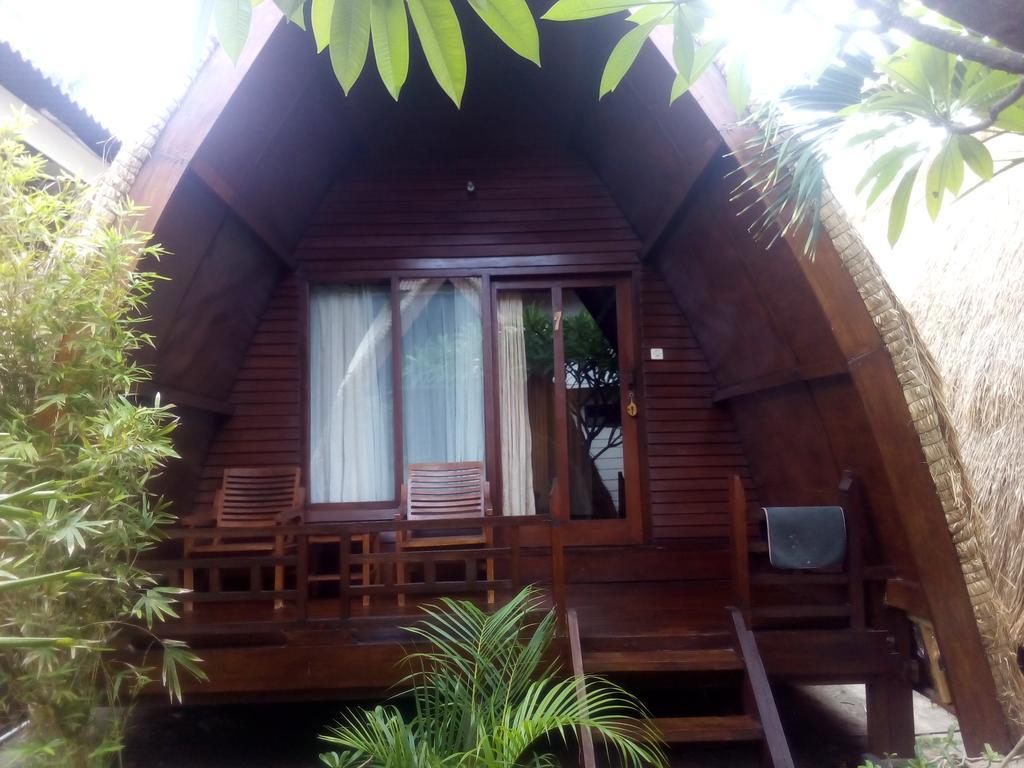 Coral Beach Pizza Cottages Gili Trawangan Eksteriør bilde