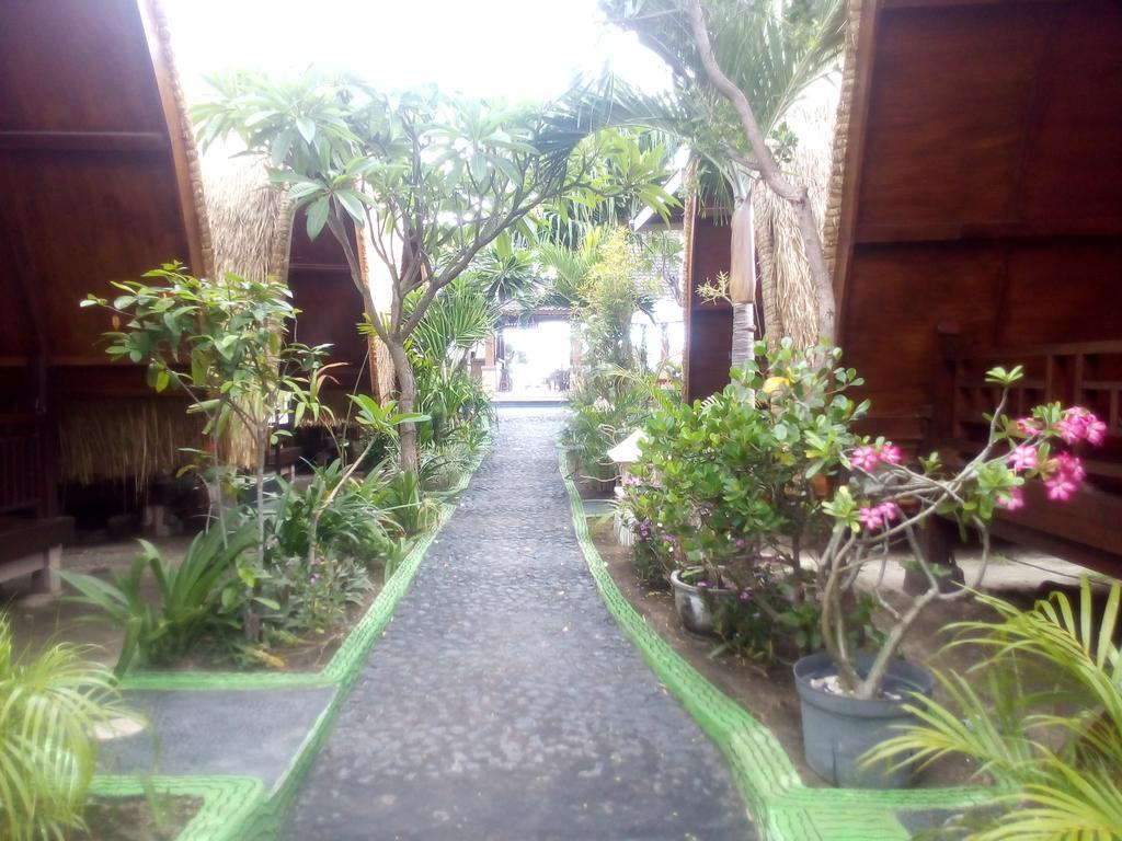 Coral Beach Pizza Cottages Gili Trawangan Eksteriør bilde