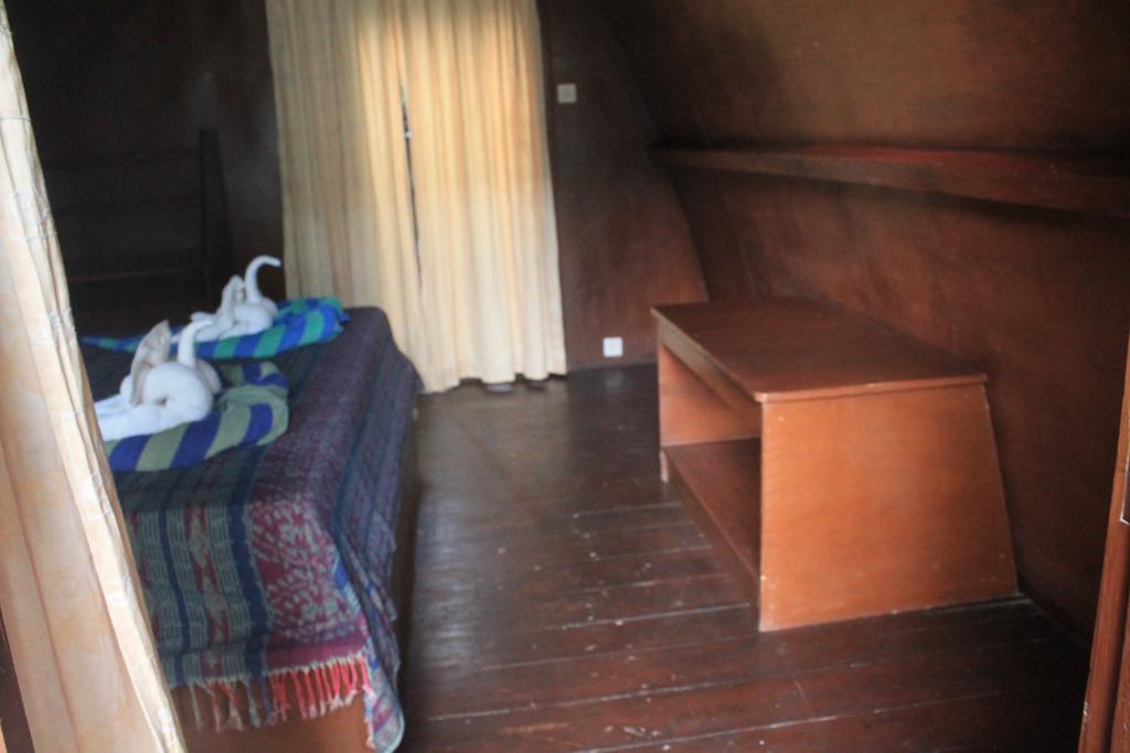 Coral Beach Pizza Cottages Gili Trawangan Eksteriør bilde
