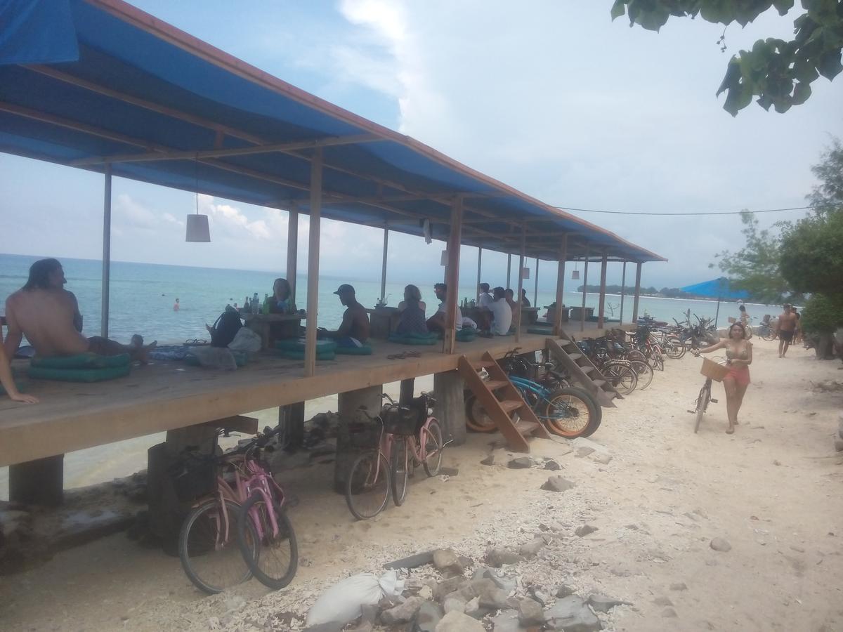 Coral Beach Pizza Cottages Gili Trawangan Eksteriør bilde